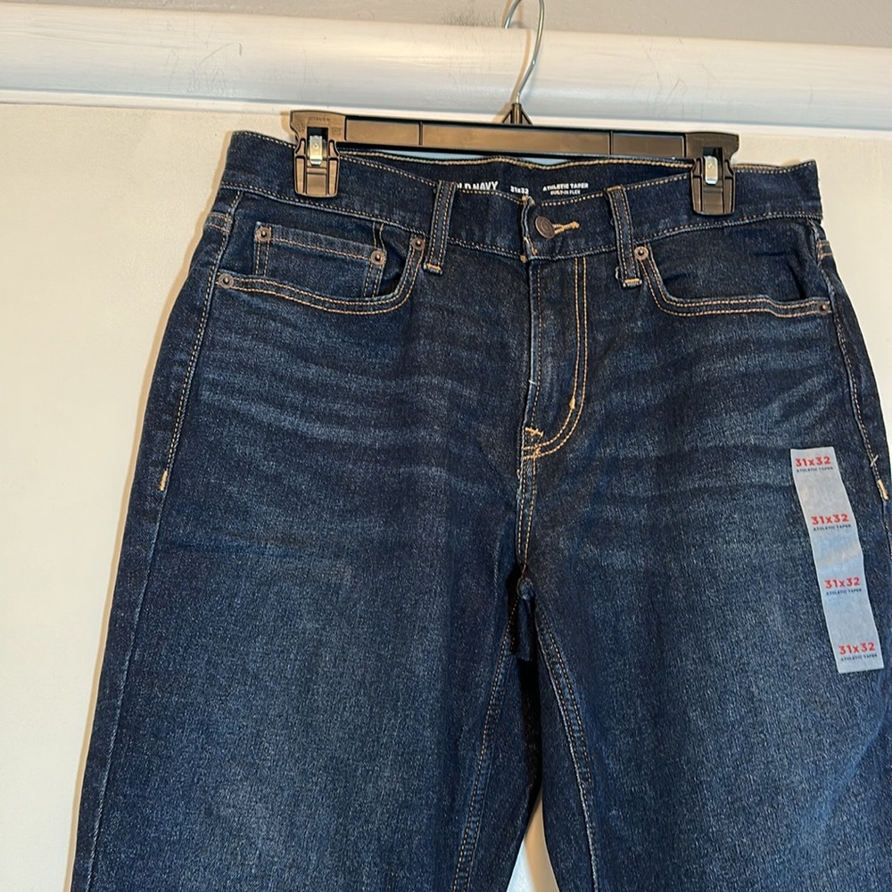Old Navy Athletic Taper Cotton Stretch Blue Jeans 31x32 NWT - Picture 10 of 12